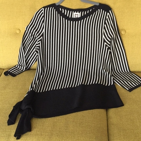 Anne Klein Tops - Anne Klein Knit Top Size M Black White Stripes Asymmetrical Brand New